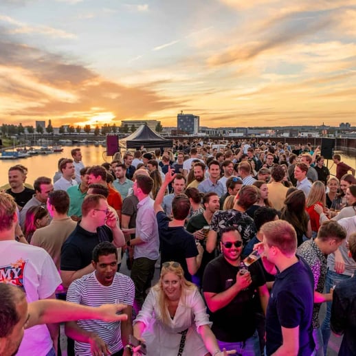 Blue-Rhapsody-top-deck-scaled (1)