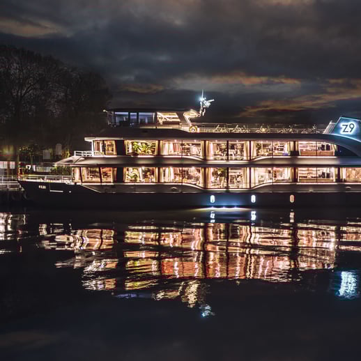 1 Z-Eventships - Verlicht schip jpg